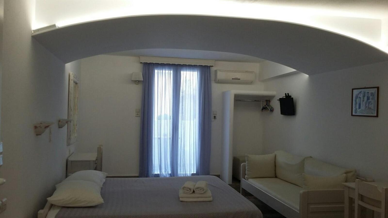 Blue Sky Summer Naxos City Экстерьер фото
